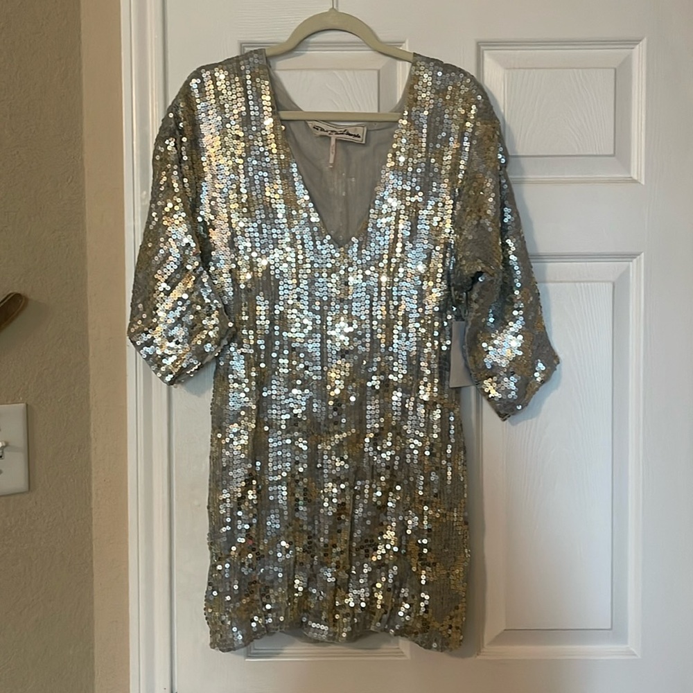 NWT Jens Pirate Booty sequin dress